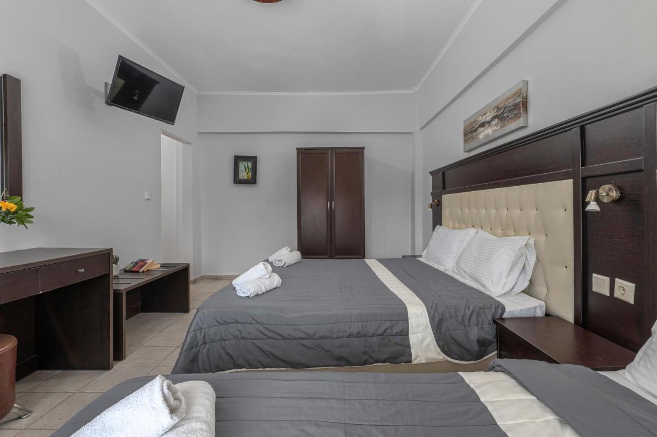 Adonis Hotel Пефкохори Екстериор снимка