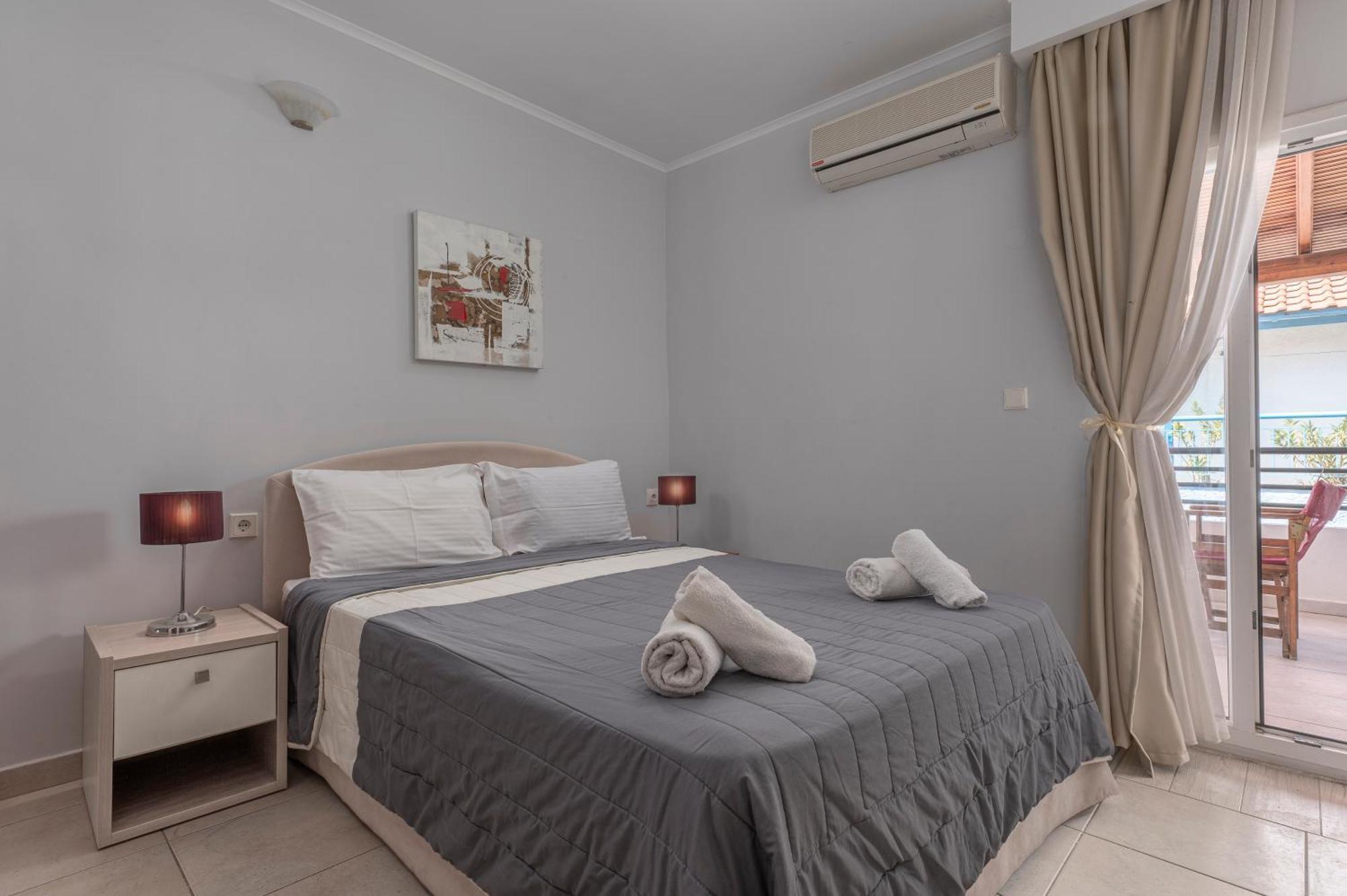 Adonis Hotel Пефкохори Стая снимка