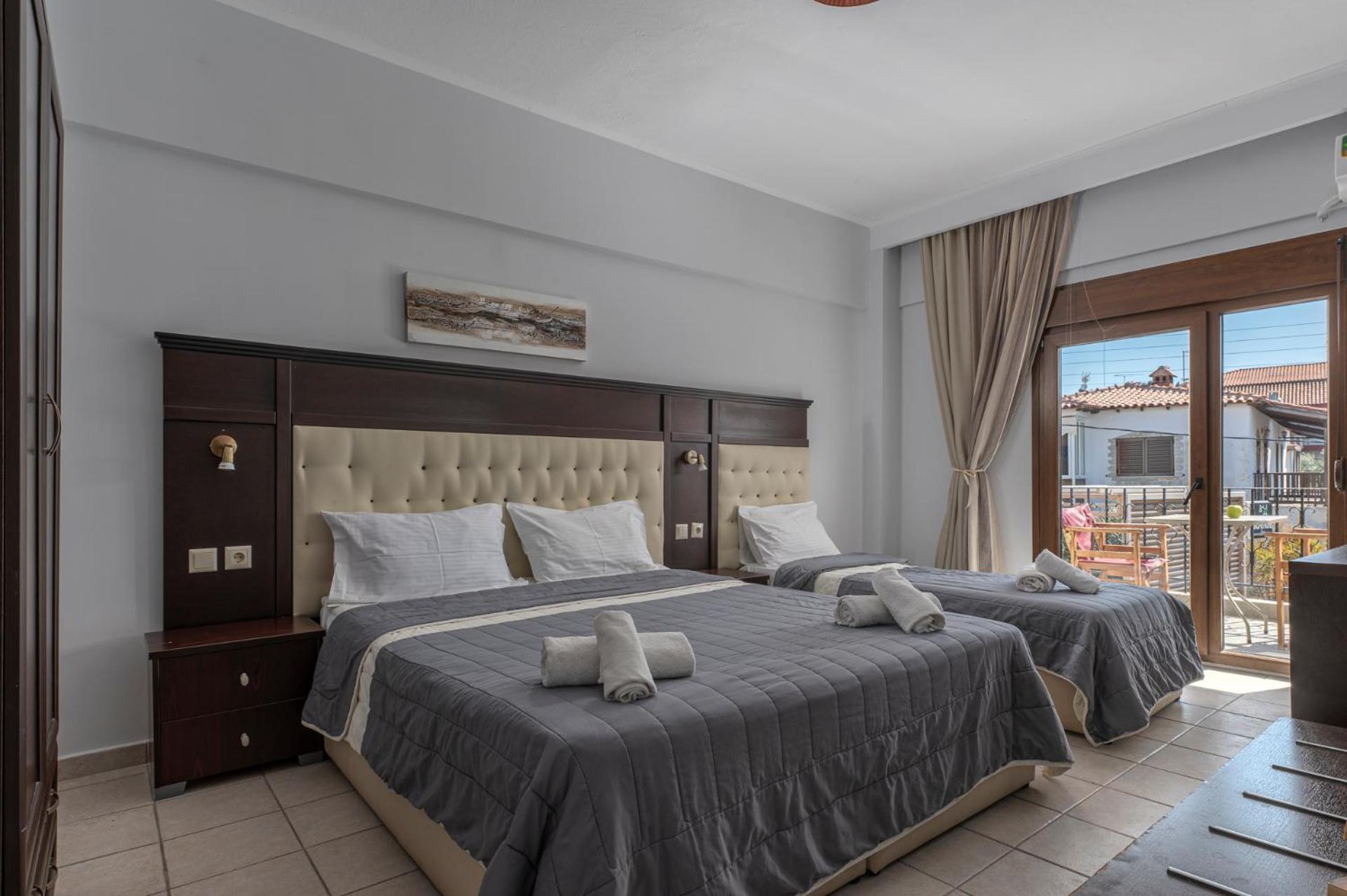 Adonis Hotel Пефкохори Стая снимка